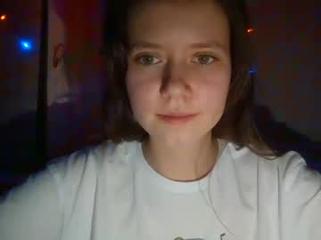 girl
        lilolum cam image #3788714