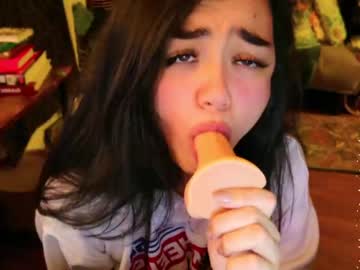 girl
        annatigarr cam image #3768533