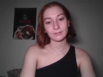 girl
        daddysdollhouse cam image #3590593