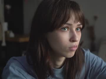 girl
        diruriru cam image #4145369