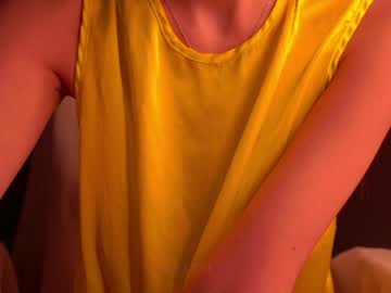girl
        mystikei cam image #2037787