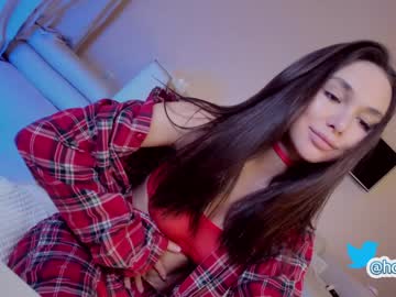 girl
        hollyextra cam image #240742
