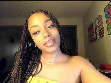 girl
        napudi1 cam image #3813994