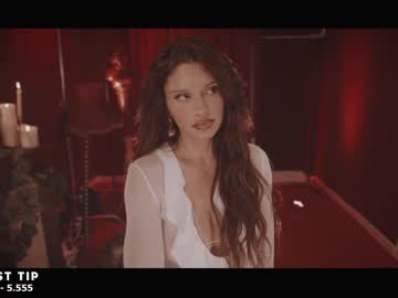 girl
        rougeoud cam image #2599204
