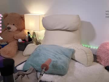 girl
        eva69muller cam image #4532944