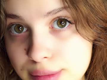 girl
        a_whole_eternity cam image #4121394
