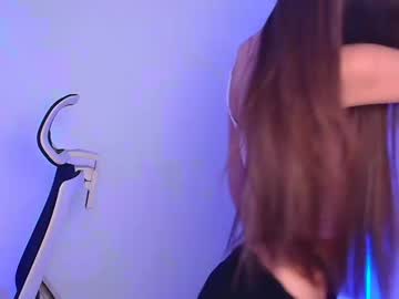 girl
        stasy_milk cam image #6013994