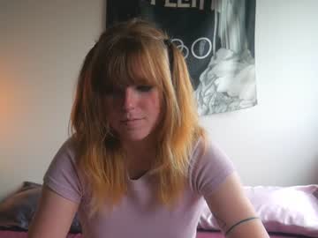 girl
        sisypheanlove cam image #4045741