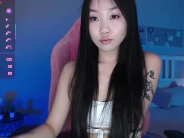 girl
        norma_blum cam image #6205575