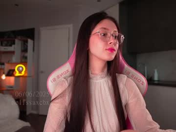 girl
        melissaxcbx cam image #6929968