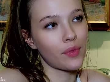 girl
        _demi_dee_ cam image #1973012