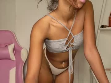 girl
        cedaya555 cam image #6816017