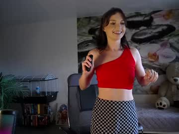 girl
        jennycutey cam image #4933684