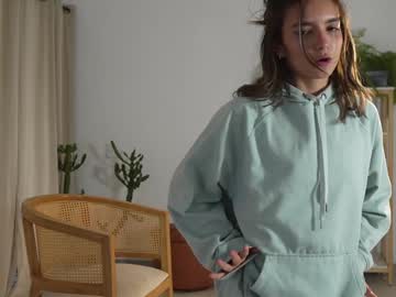 girl
        urcutelinda cam image #5260385