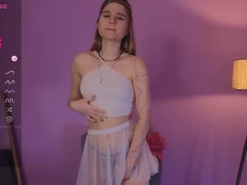 girl
        alisia_spinnet cam image #3104126