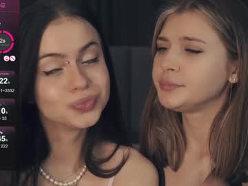 couple
        vivid_girls cam image #5323797