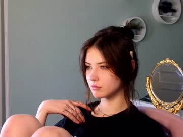 girl
        adelina____ cam image #3895350