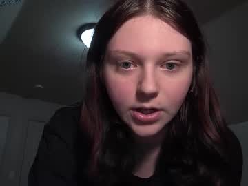 girl
        astridbaker69 cam image #3362015