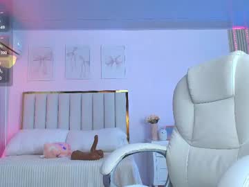 girl
        cristal_bunny cam image #6249236