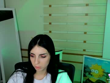 girl
        emilie_shy cam image #4854505