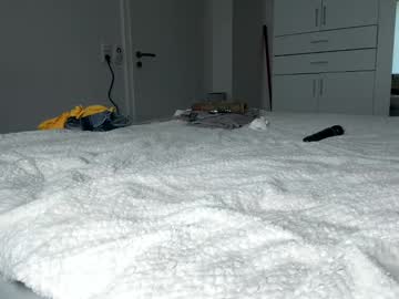 girl
        hannah_nvrst cam image #6661205