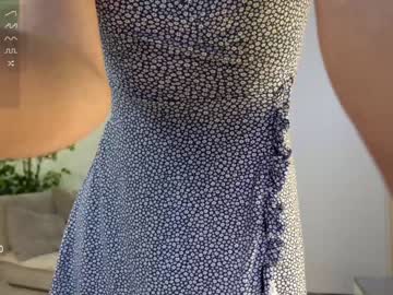 girl
        ronny_ponny cam image #1167129