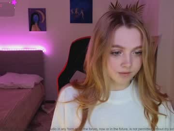 girl
        small_blondee cam image #5582492
