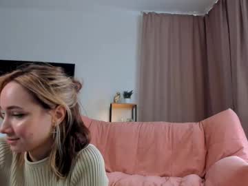 girl
        nasslady cam image #6708655
