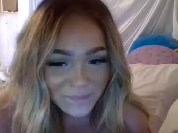 girl
        ari_02 cam image #2016223