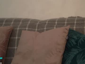 girl
        sweety_rinushka_ cam image #5229982