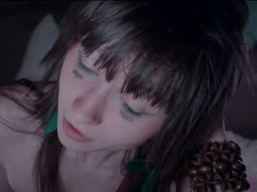 girl
        chaturbatable cam image #4171659