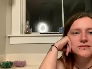 girl
        petitecurvyalt cam image #1544003