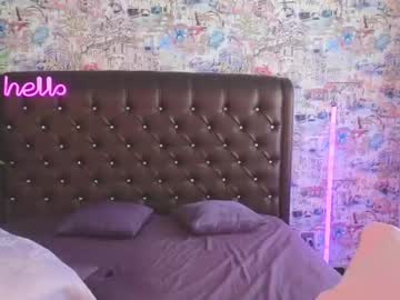 girl
        angelina_new cam image #4740322