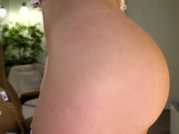girl
        ronny_ponny cam image #871592