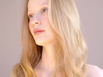 girl
        cute_shine cam image #5607343