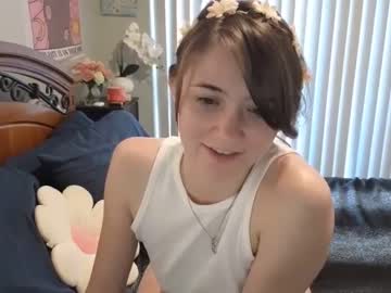 girl
        katynowhere cam image #4135667