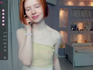 girl
        gingers_hugs cam image #3112017