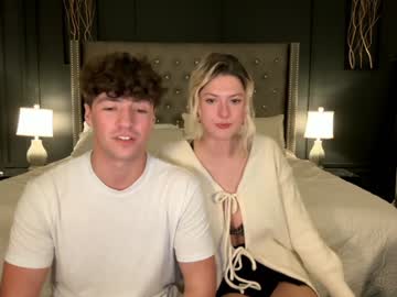 couple
        alpha_luke cam image #5625447