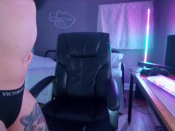 girl
        aynmarie cam image #3991567