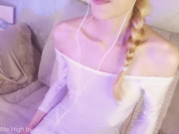 girl
        kemii cam image #1894064