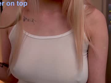 girl
        fire_ruby cam image #5115648
