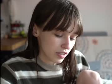 girl
        diruriru cam image #3988504