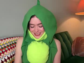 girl
        littlesugarpea cam image #5833361