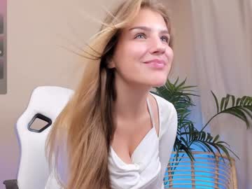 girl
        harley_blanco cam image #4714960