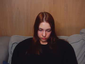 girl
        shirleywhitney cam image #3846570