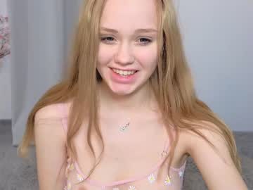 girl
        ohmymisa cam image #832659
