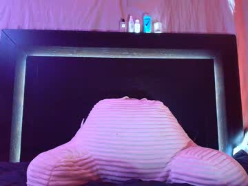 girl
        lovelilaxox cam image #5054902