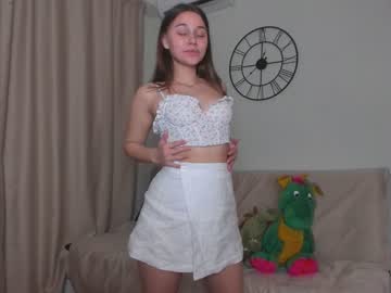 girl
        eleonora_linn cam image #197366