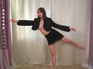 girl
        aurora_the_ballerina cam image #3412648