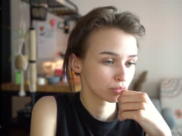 girl
        diruriru cam image #3792931